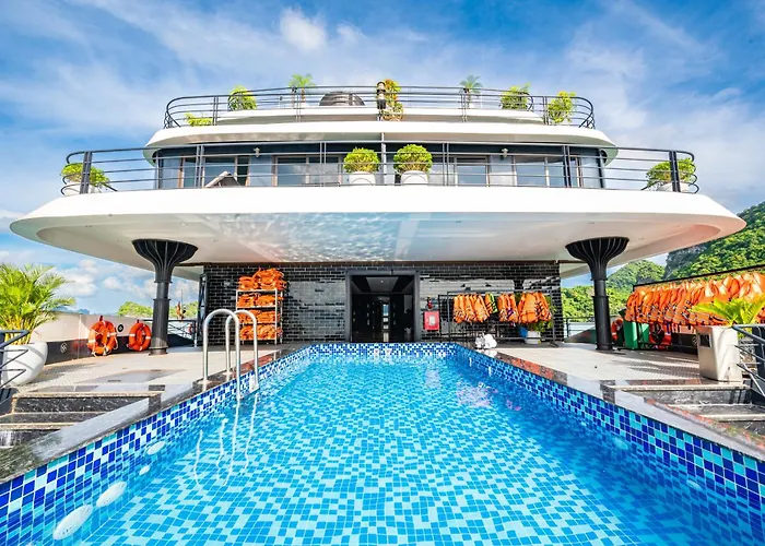 Velar Of The Sea Cruise 5*