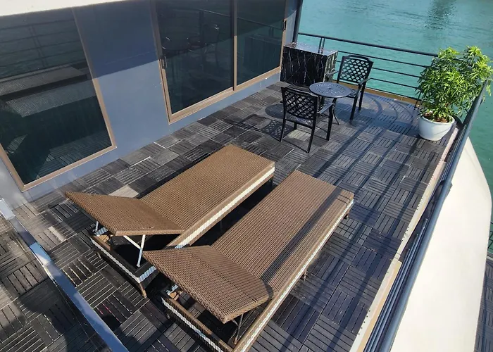 Velar Of The Sea Cruise  Hạ Long