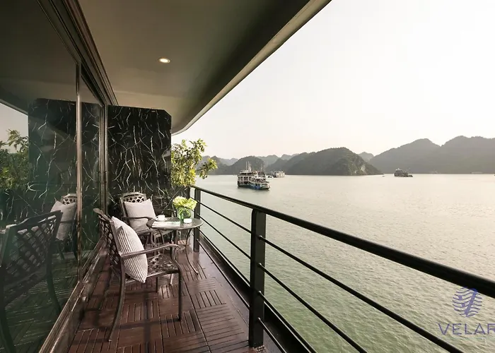 Velar Of The Sea Cruise Hạ Long